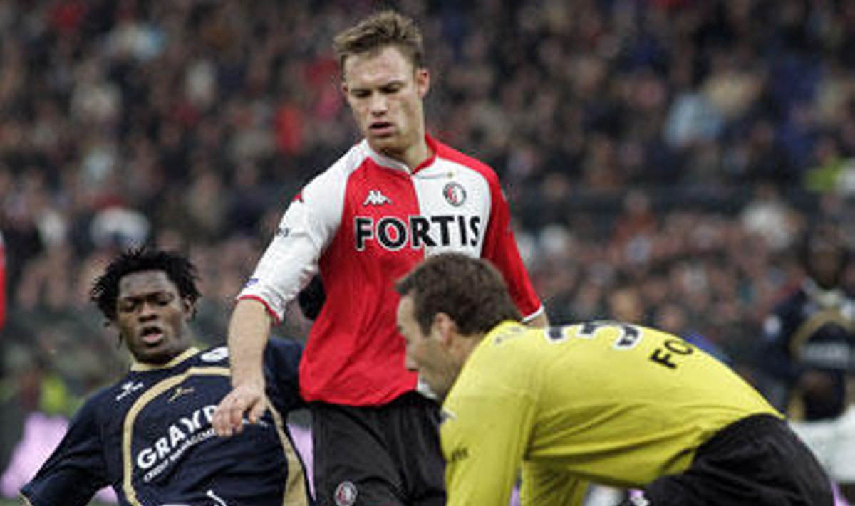 Roterdamo futbolo klubų - "Feyenoord" ir Sparta" mačo momentas