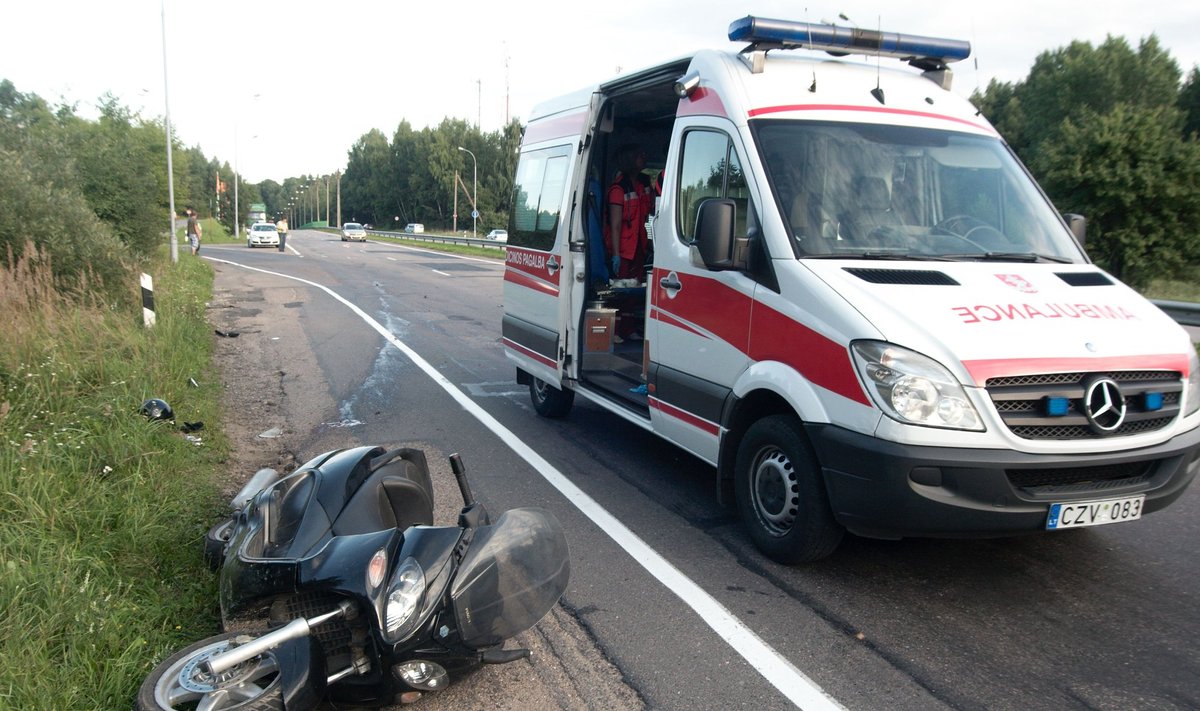 Motorolerio avarija Vilniaus pakraštyje