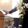 Karantino metu – problemos ir dėl laidotuvių: siūlo palaukti karantino pabaigos