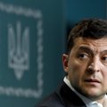 Зеленский начал упрощать получение украинского паспорта россиянами