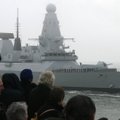Britų karinis laivynas kviečiamas patruliuoti dėl migrantų laivelių
