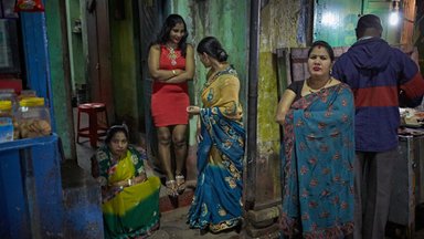 Seniausia profesija Indijoje šiandien: kaip atrodo „prostitučių“ kaimai ir kas yra „paveldima“ prostitucija