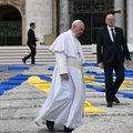 Fatimoje tūkstančiai tikinčiųjų laukia popiežiaus Pranciškaus
