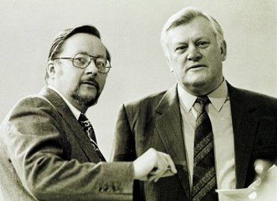 ARCHYVAS. Atkuriamojo Seimo Pirmininkas Vytautas Landsbergis (k) ir į tas pareigas siūlytas, bet deputatų daugumos nepalaikytas Algirdas Brazauskas, vadovavęs paskutinei sovietinei Aukščiausiajai tarybai. 