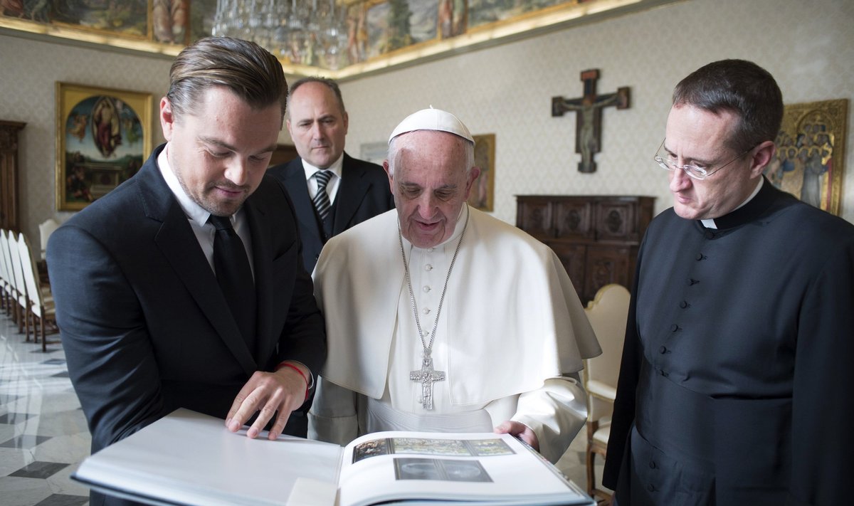 Leonardo DiCaprio susitiko su popiežiumi Pranciškumi