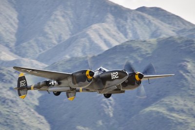 Naikintuvai „P-38 Lightning“
