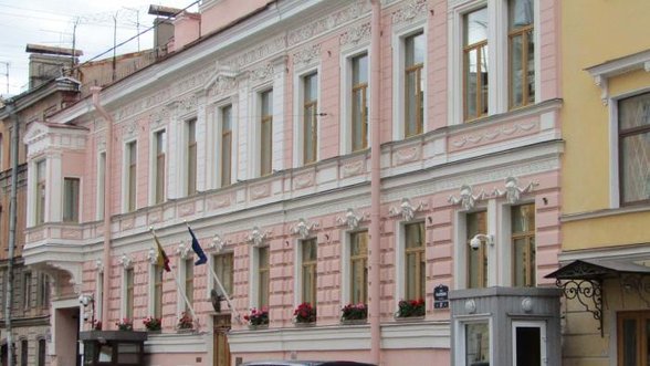 Russia shuts Lithuania's consulate in St Petersburg