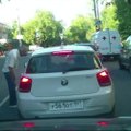 Karas Maskvos keliuose: vairuotojas partrenkė jį išbarusį vyrą