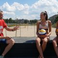 Sportinė forma. Paplūdimio tinklininkės – sesės: apie svajonę žaisti poroje ir olimpiadoje