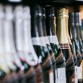 Dėl naujos alkoholio pardavimo tvarkos susitarusios prekybos įmonės nežada trauktis