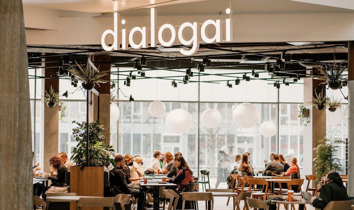 Maisto ir pokalbių erdvė „Dialogai“ prekybos centre „Europa“