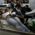 Rio de Žaneire susibūrė tūkstančiai tatuiruočių ir auskarų mėgėjų