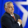 "Территории Украины и Румынии": Орбан вляпался в скандал из-за шарфа с "Великой Венгрией"