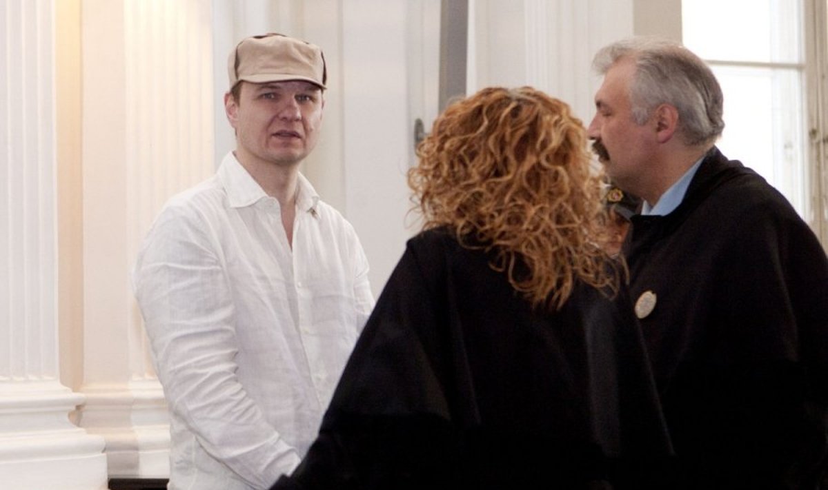 Konstantinas Michailovas su advokatais