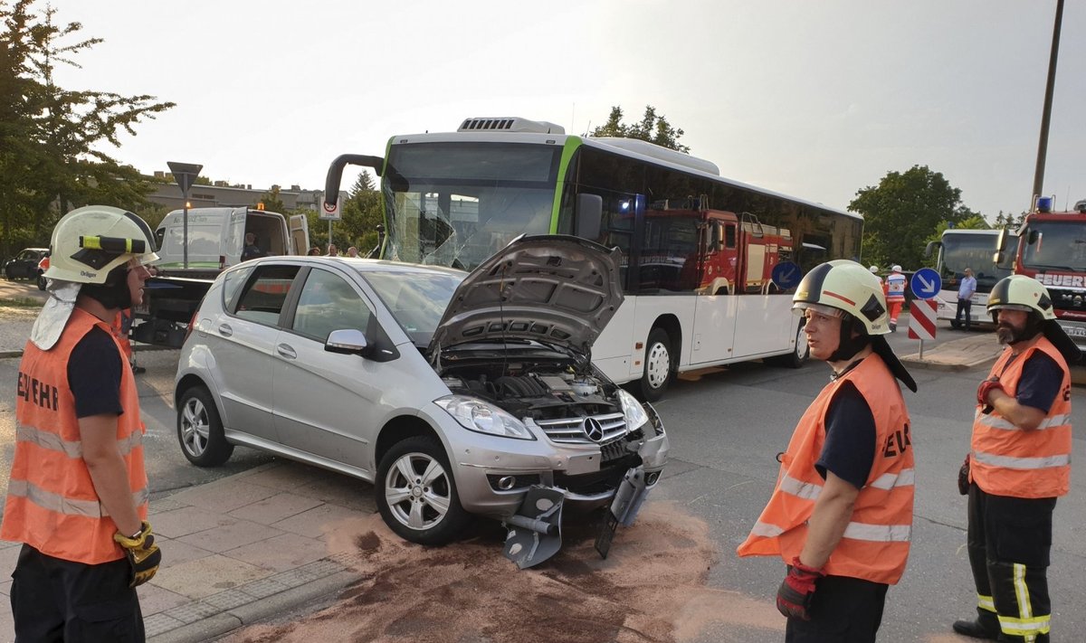 Vokietijoje per autobuso avariją nukentėjo 30 žmonių 