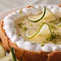 Žaliųjų citrinų pyragas, kuriam prireiks vos 5 ingredientų: sužavės kiekvieną