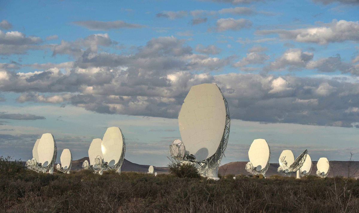 „MeerKAT“ – 64-ių antenų radijo teleskopas