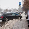 Kaune pradedama kova su automobilių parkavimo chuliganais