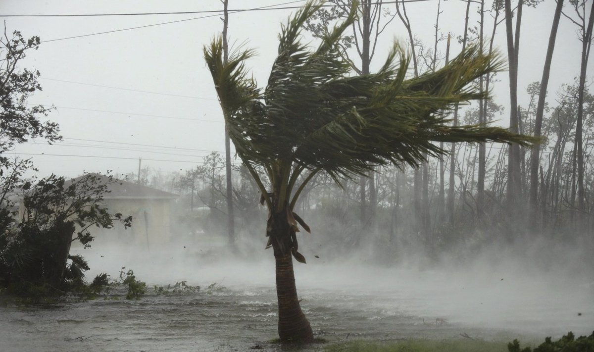 Uraganas „Dorian“ Bahamose nusinešė mažiausiai penkias gyvybes