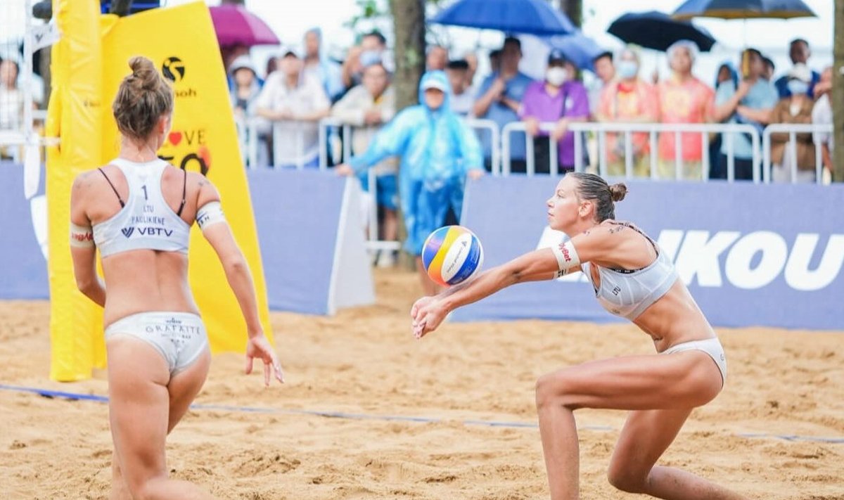 Monika Paulikienė ir Ainė Raupelytė (foto - "Volleyball World")