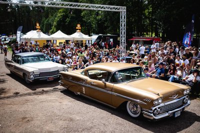 Automobilių festivalis Chill'n'Grill