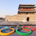 Žiemos olimpines žaidynes Kinijoje temdo įspėjimai dėl sportininkų sekimo