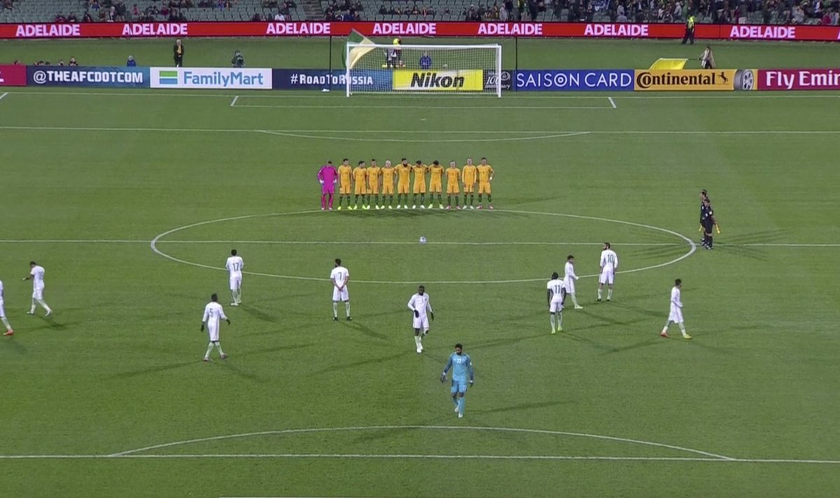 Tylos minutė prieš Australijos ir Saudo Arabijos rungtynes