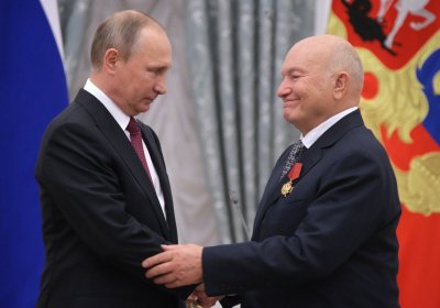 Vladimiras Putinas, Jurijus Lužkovas