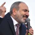 Армения: выступивший против Пашиняна глава генштаба уходит и подает в суд