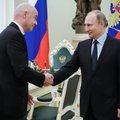 Putinas susitiko su FIFA vadovu, Rusija per pasaulio futbolo čempionatą tikisi postūmio ekonomikai