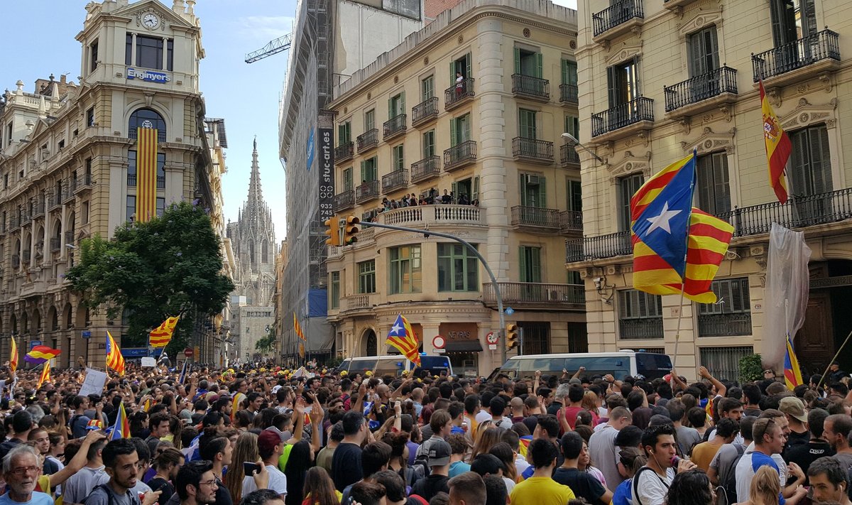 Protestuotojų minia Barselonoje