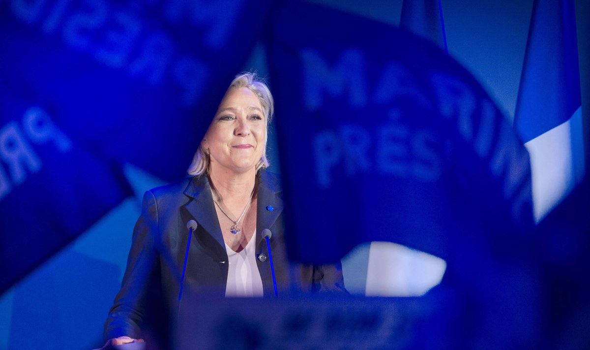 M. Le Pen švenčia pergalę pirmame ture