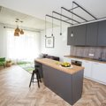 Standartiniame dviejų kambarių bute sukūrė lofto tipo interjerą: parduodamas už 110 tūkst. eurų