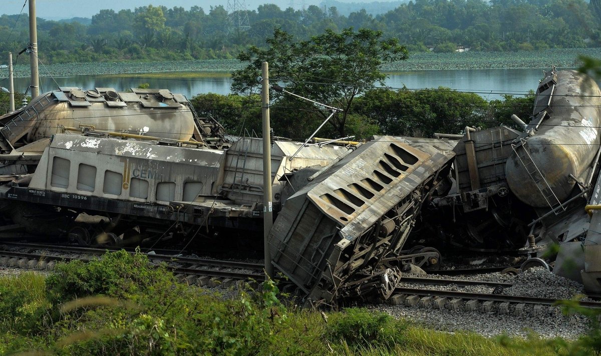 traukinio avarija Malaizijoje