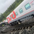 Rusijoje per traukinio avariją žuvo trys žmonės, dešimtys buvo sužeisti