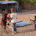 UNICEF: nuo konflikto pradžios Sudane jau žuvo 435 vaikai