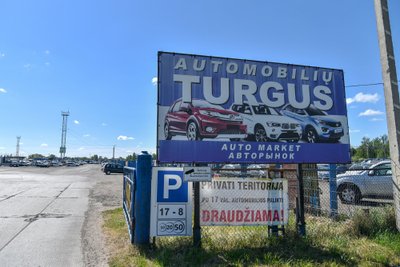 Mašinų turgus Panevėžyje