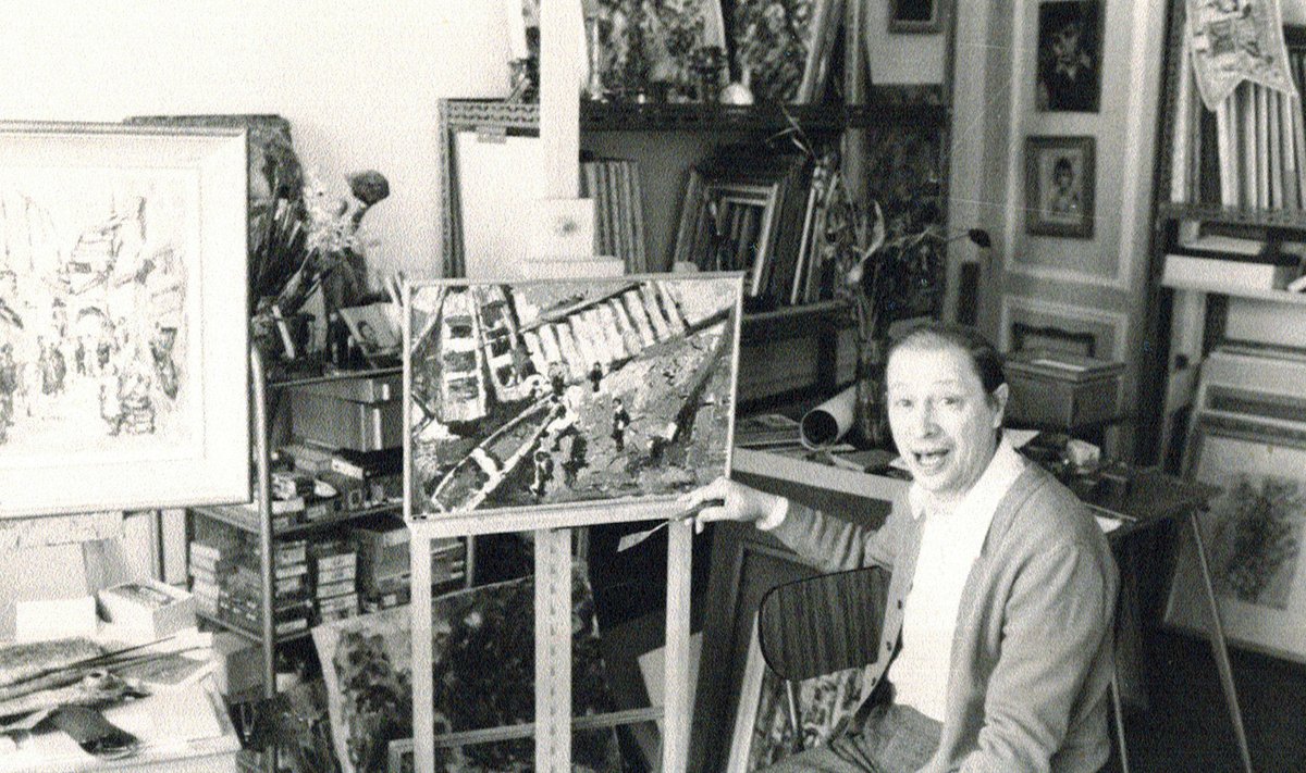 Rafaelis Chvolesas savo studijoje Paryžiuje