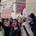 Tūkstančiai žmonių Lenkijoje protestavo prieš griežtus abortų įstatymus