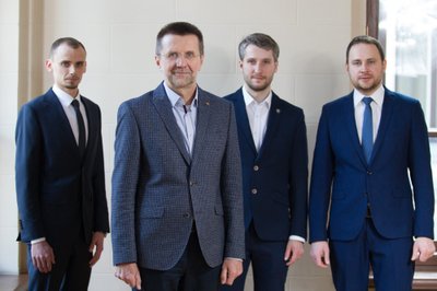Iš kairės į dešinę: dr. Tautvydas Karvelis, prof. Virginijus Šikšnys, dr. Tomas Šinkūnas ir dr. Giedrius Gasiūnas