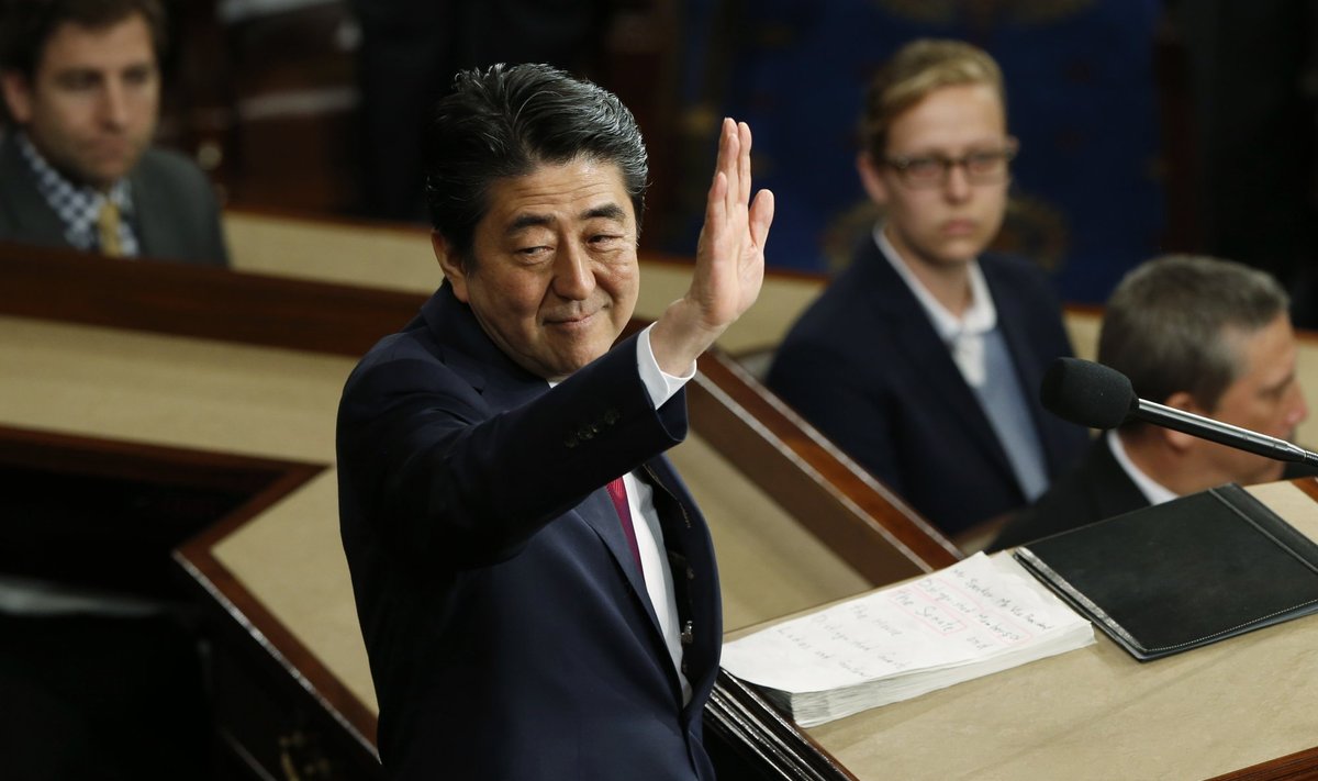 Japonijos premjeras Shinzo Abe JAV Kongrese