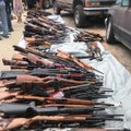 Los Andžele per reidą prabangioje viloje konfiskuota per tūkstantį ginklų