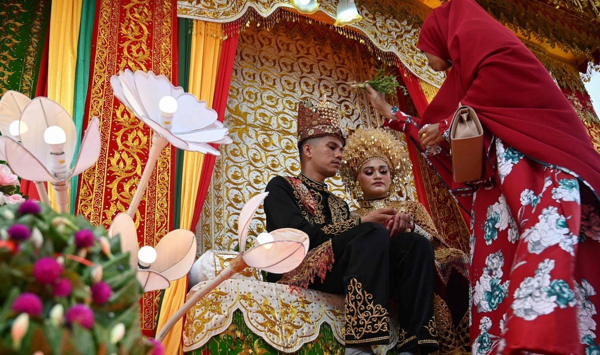 Jaunavedžių pora Indonezijoje