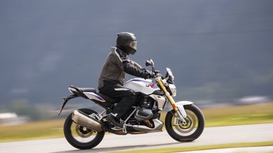 Atnaujino motociklininkų mokymus: ką reikia žinoti, jei norite A kategorijos vairuotojo pažymėjimo