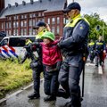 Greta Thunberg sulaikyta per protestą Nyderlanduose