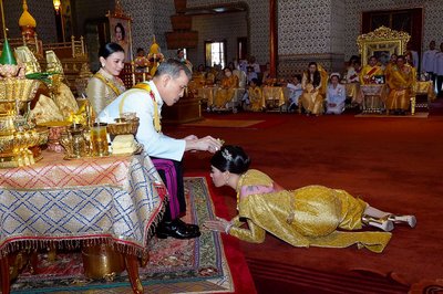 Tailando karaliaus Maha Vajiralongkorno gyvenimas