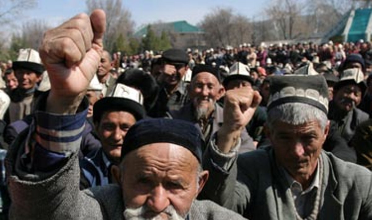 Kirgizijoje - opozicijos protestai