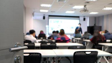 Modernioms mokykloms – moderni įranga: senas lentas su kreidomis keičia interaktyvūs projektoriai