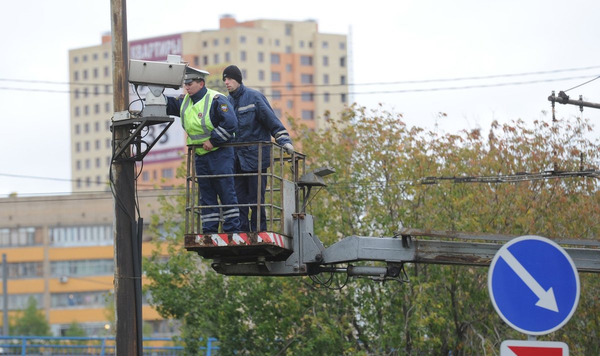 Maskvoje tvirtinama eismo stebėjimo kamera