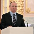 Путин поздравил Макрона с победой на президентских выборах